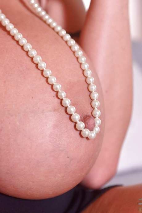 bbw spreading legs free porn photo