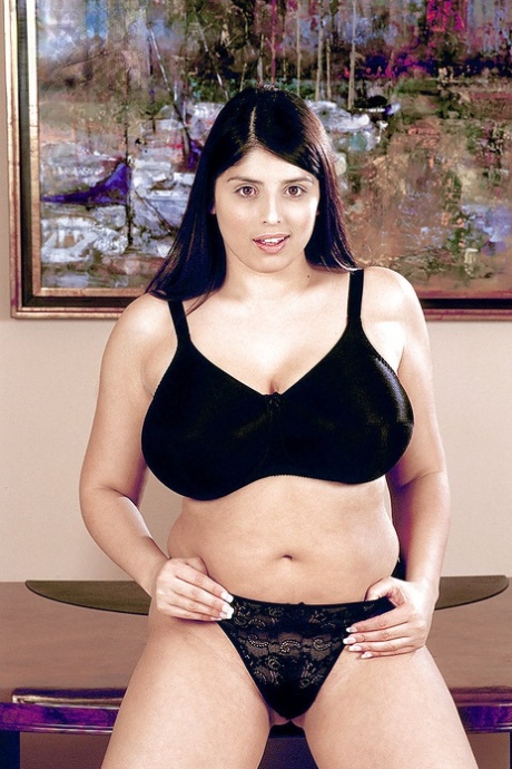 chubby black mature lesbian hot sexy pic