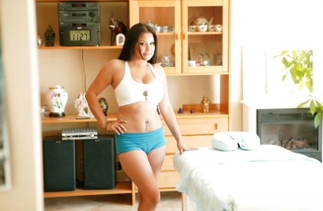 thick arab stepmom sexy xxx pic