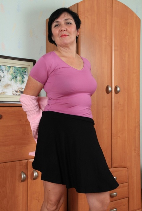 bbw milf in a interracial gangbang nudes pictures
