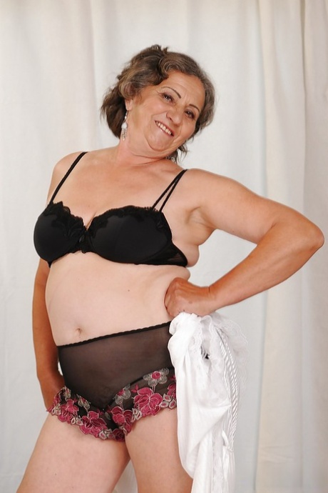 pin on curvy actress xxx pictures