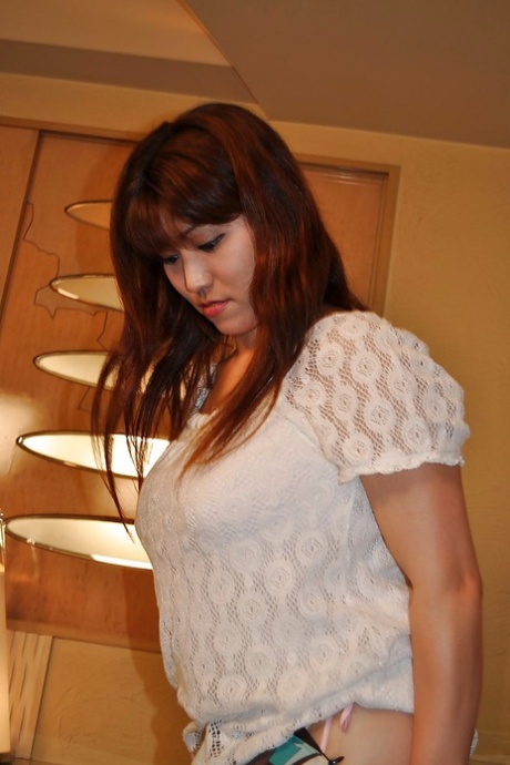 chubby teen girls rear view pornographic photos