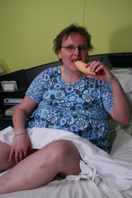 bbw milf loves her bubble butt spanked sex pictures