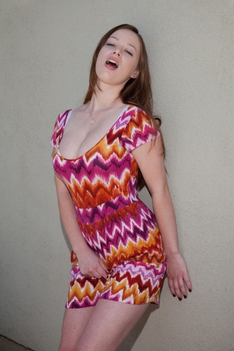 whore finger copulates and her fat pussy licked while standing sexy picture