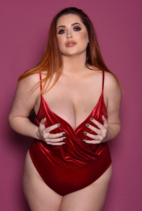chubby lingerie ho sucks nudes pics