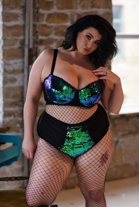 thick fit mom sex galleries