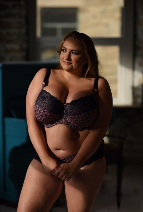 fat girl beach nudes img