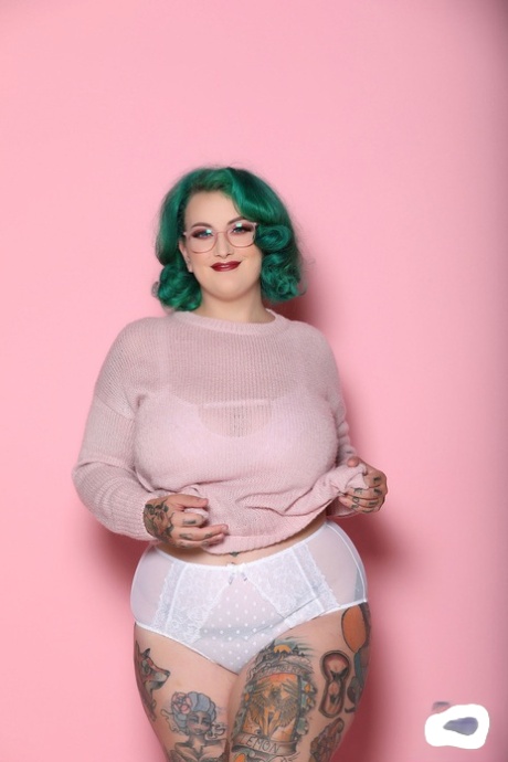 bbw insertion bad dragon nude picture