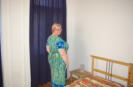 curvy nurse costime sex photos