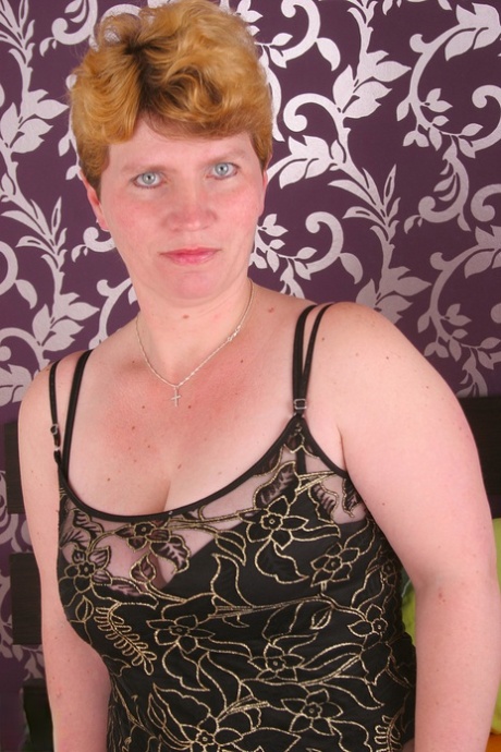 bbw redhead trimming her wild beast beautiful porn images