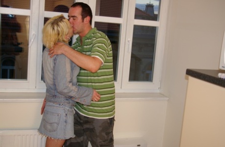 fat babe banged as bf watches top pictures