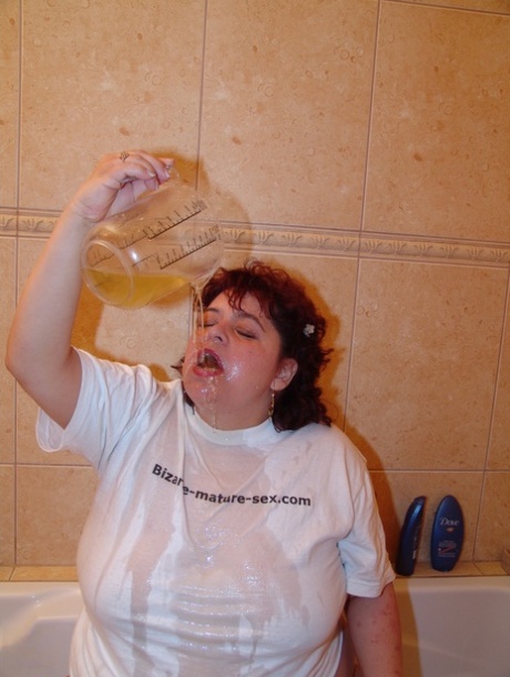 getting head from a bbw cougar chick hot img