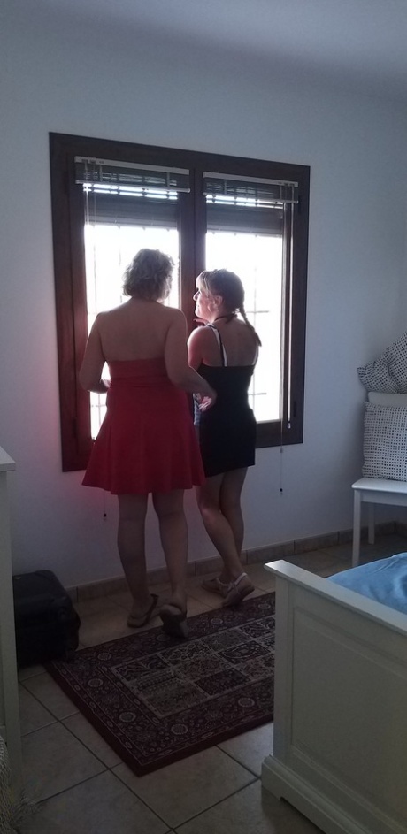 skinny curvy ass beautiful nude pictures