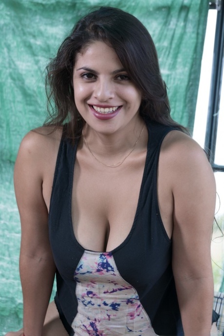 chubby women in breast bondage beautiful naked picture