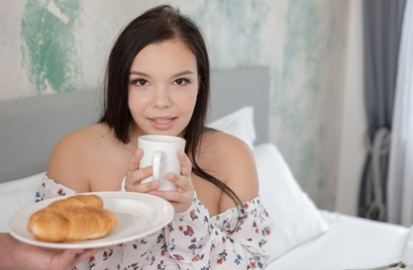thick emo bitch porno gallery