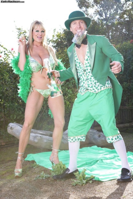 listen to chubby brown beautiful xxx galleries