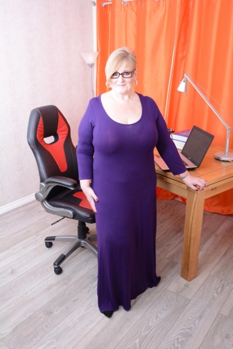 bbw milf threesome wonder beautiful naked pictures