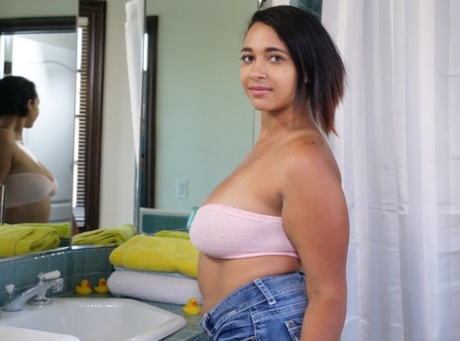 curvy spanish girl xxx photo