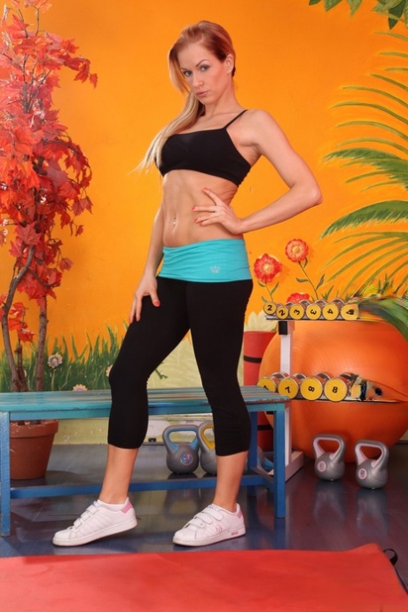 thick busty latina milf porno archive