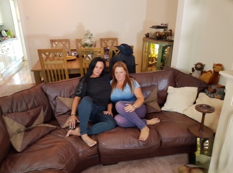 girlfriends thick sister sexy nude image
