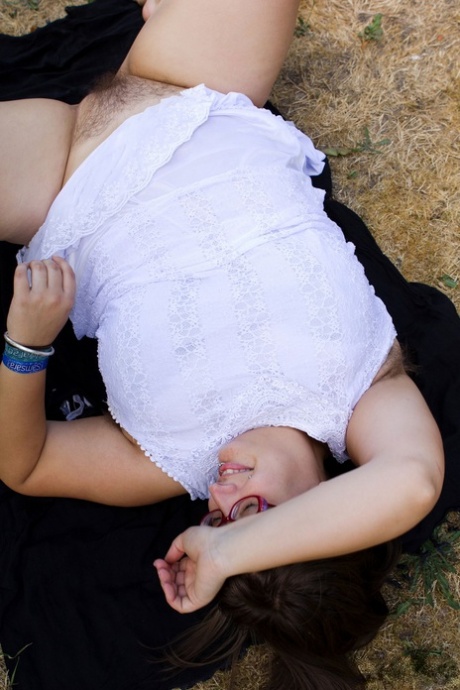 hot thick emo girl sexy naked photo