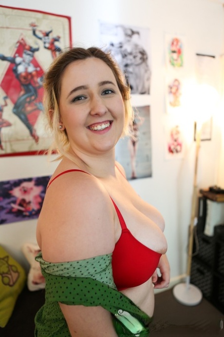fat ginger girl top picture