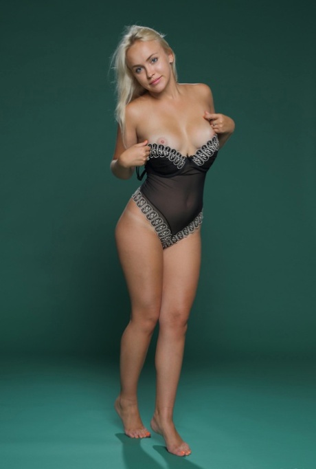 curvy maiden spreads wide for cock in the bar sexy naked image