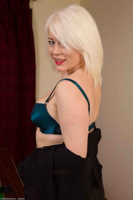 the gambian big booty hd pic