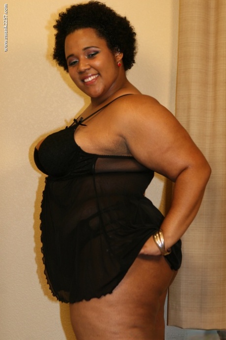 chubby but not fat beautiful naked pictures