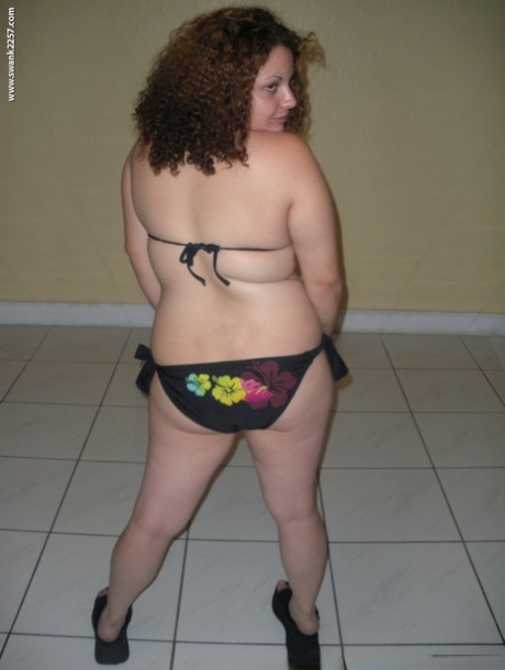 dominican teen with perfect big booty standing naked images