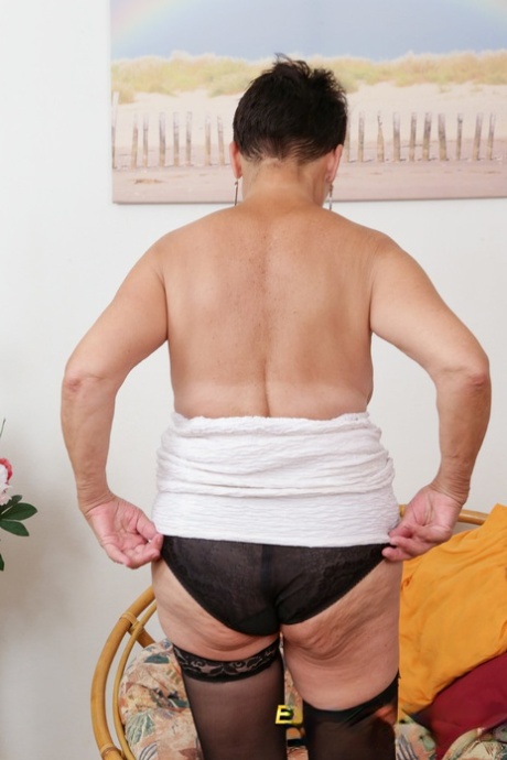chubby mature claudine gets her hairy muff banged hard free picture