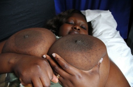 philavise big booty ebony babe from philly art porn photo