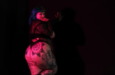 thick thigh fat ass pornographic image
