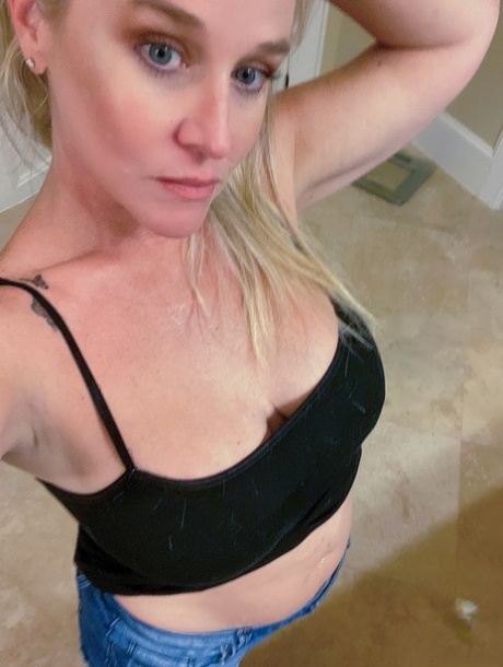mischievous floosy chokes on fat meat rocket hot porn pic