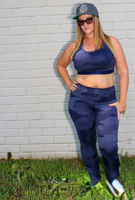 bbw rent top pic