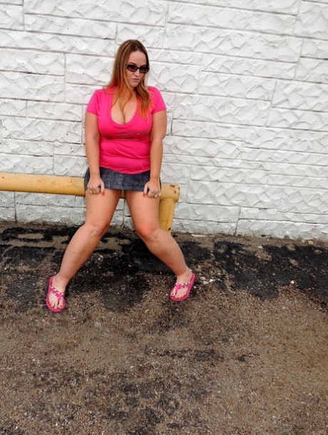 eating fat girls ass free porn photo