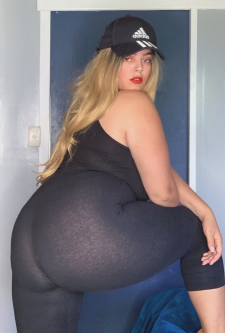 slim thick babe beautiful naked image