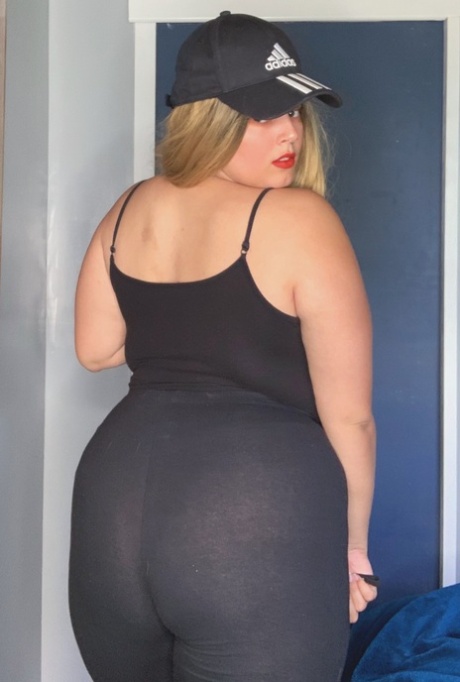 thick granny twerking art porn pictures