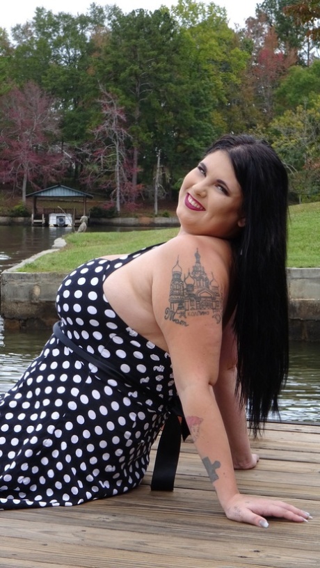 chubby mature up skirt top photos