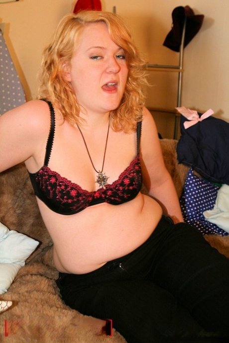 bbw milf smoking beautiful naked image