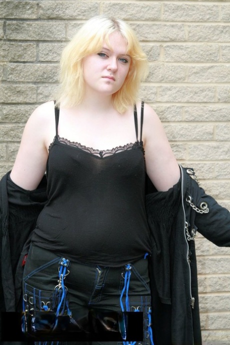 thick mexican stepmom hot images