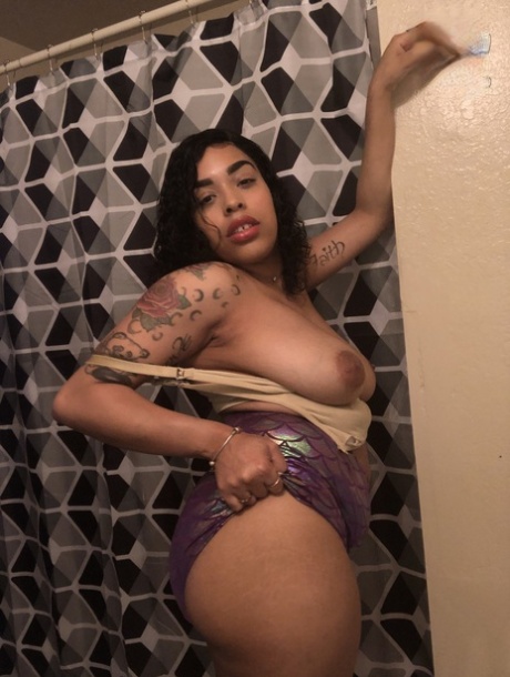 curvy real estate agent babe paid for a fuck on camera free xxx gallery
