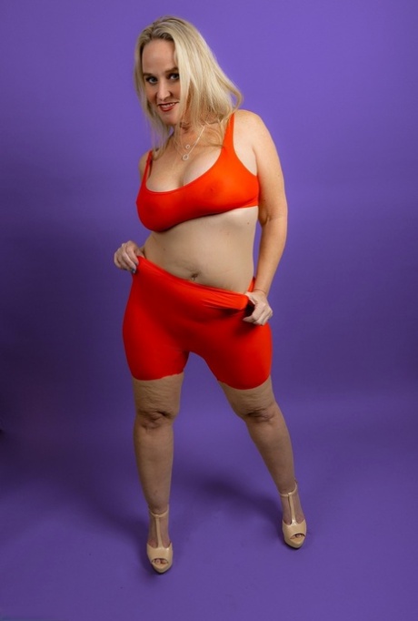 curvy cameltoe porn archive