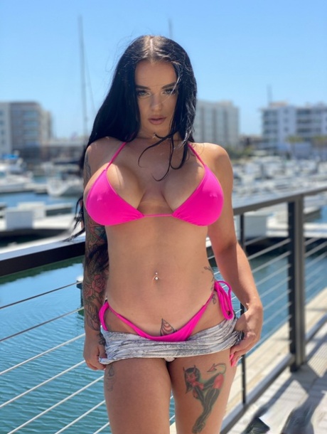 fat ass fishnets hot porn image
