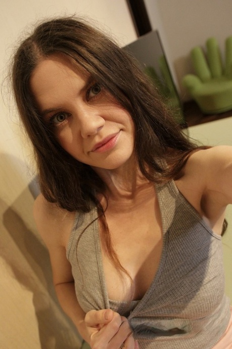 extra thick mom sexy naked photos