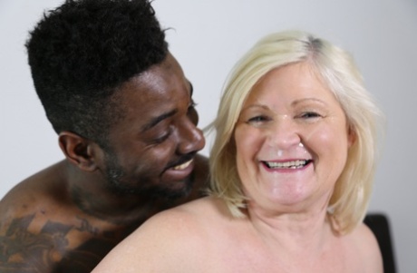 fat moms getting fucked top pic