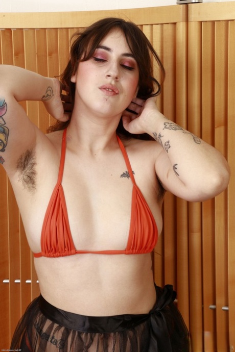 bbw blue shirt adult gallery