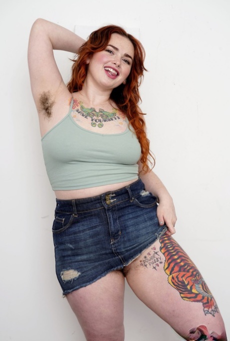 curvy big tits solo best pic