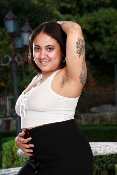 thick puerto rican milf top photo