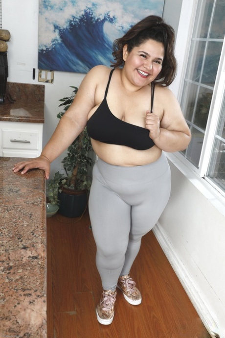 this thick slut fucking me while with he bf free archive
